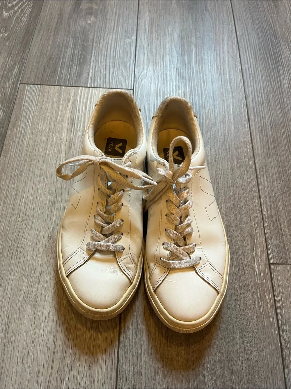 Veja Esplar White Leather Sneaker size 39 / W 8